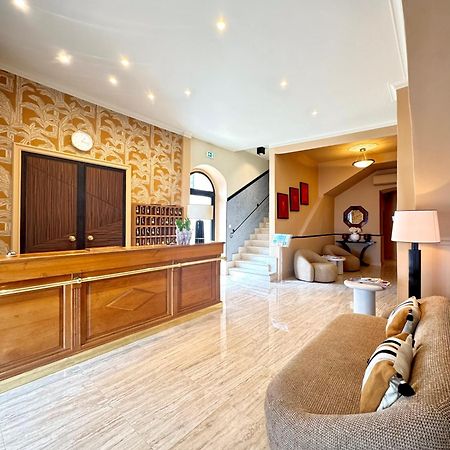 Hotel Restaurant Christophe Colomb Calvi  Kültér fotó